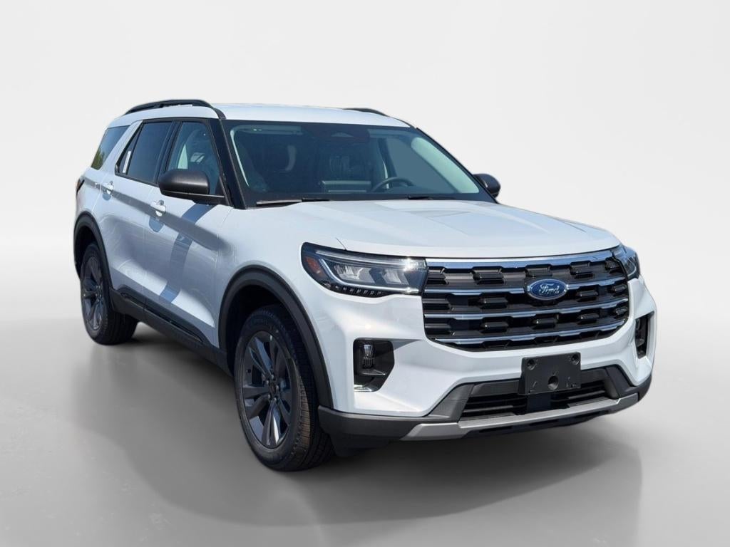 2026 Ford Explorer Active w/200A Pkg in Space White Metallic — front three-quarter view