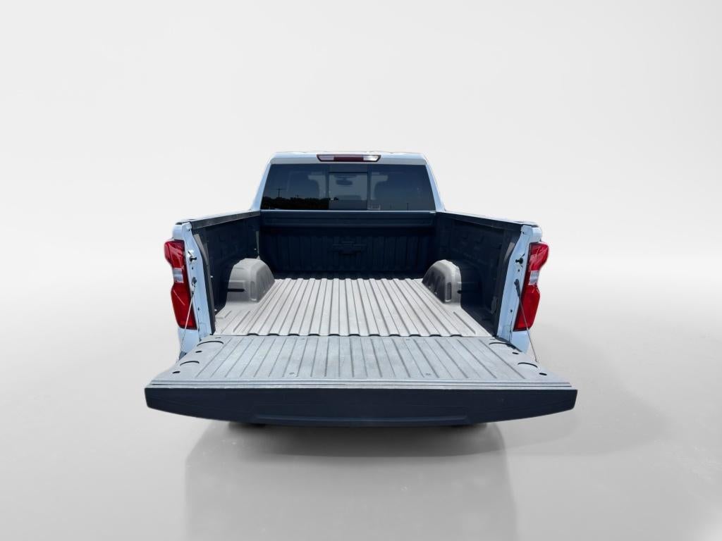 2021 Chevrolet Silverado — detail view