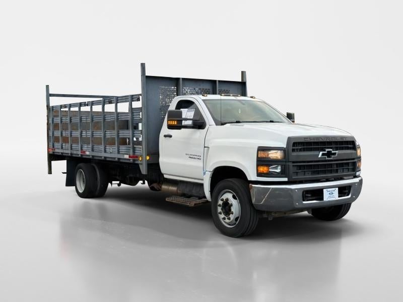 2019 Chevrolet Silverado 5500HD Work Truck in Summit White — front three-quarter view