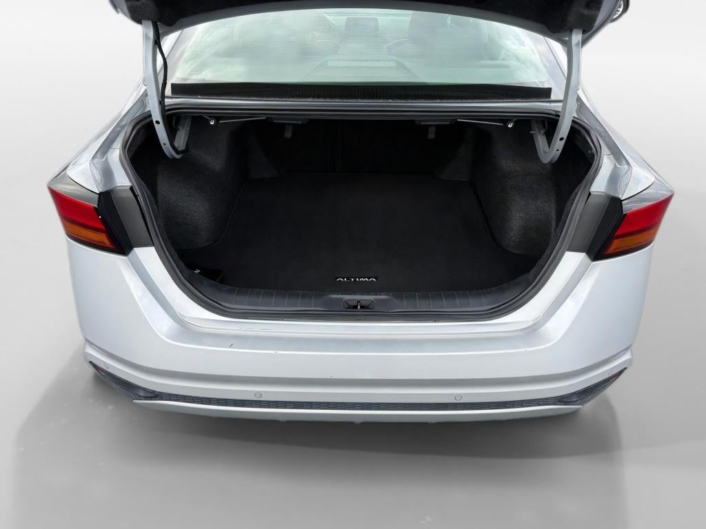 2024 Nissan Altima — detail view