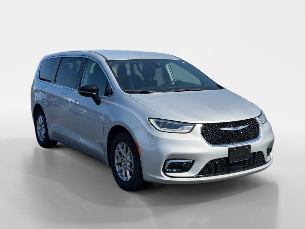 2024 Chrysler Pacifica Touring L in Silver Mist Clearcoat — front three-quarter view