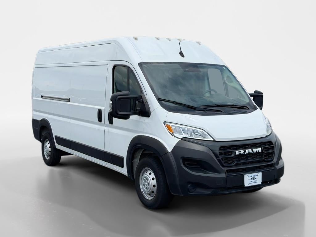 2023 RAM ProMaster 2500 High Roof in Bright White Clearcoat — front three-quarter view
