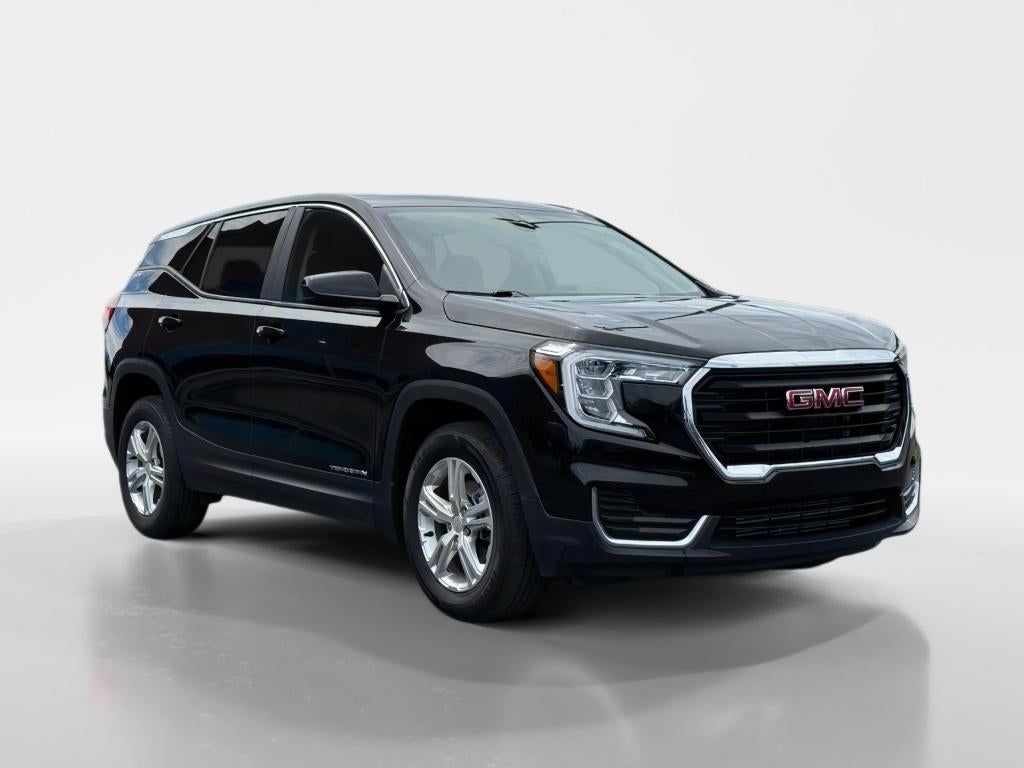 2024 GMC Terrain SLE in Ebony Twilight Metallic — front three-quarter view